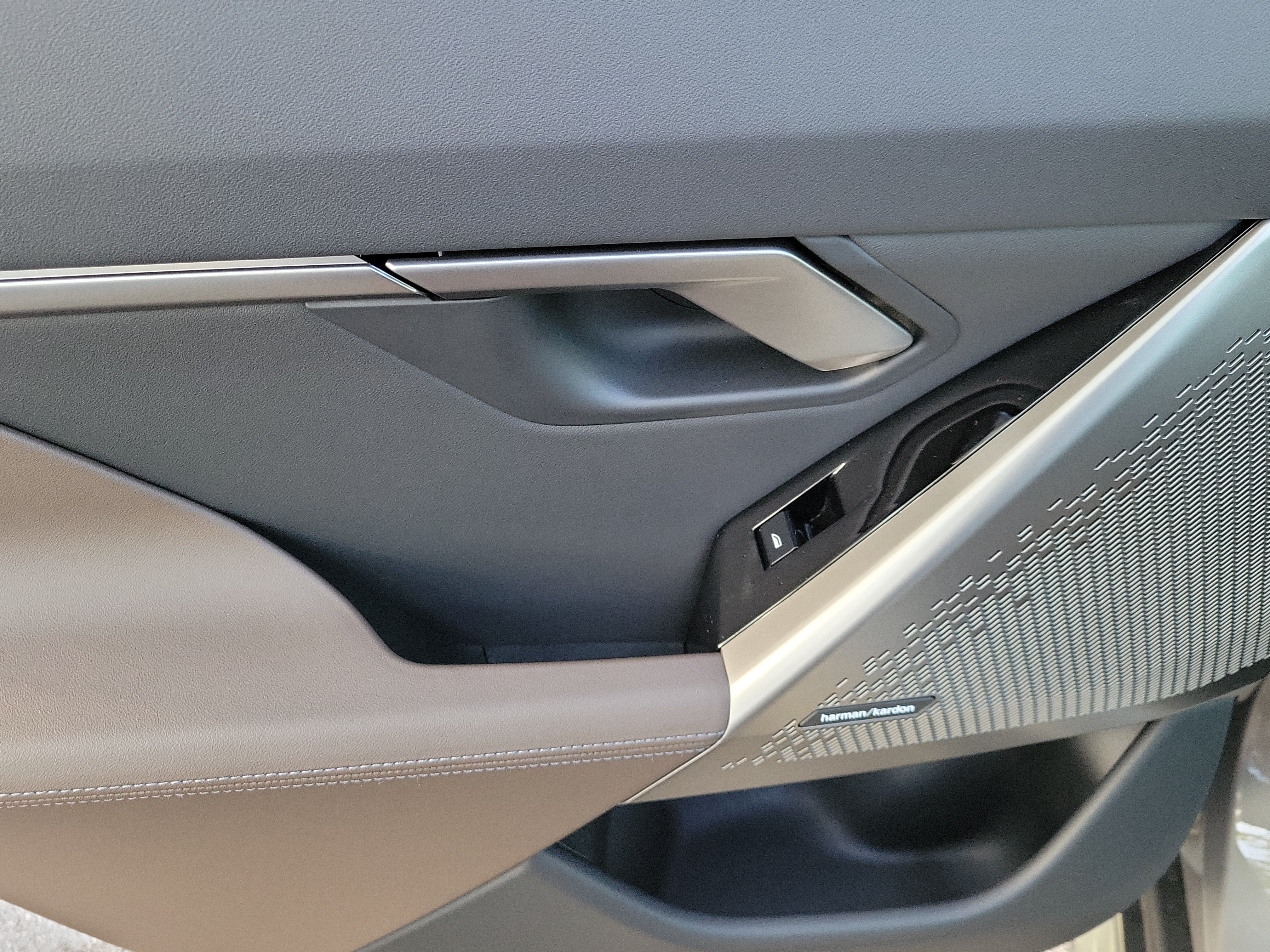 New 2027 BMW 530i w/ Premium Package RWD image 11