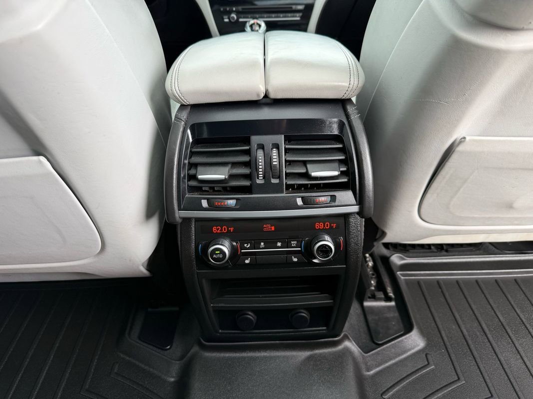 Used 2017 BMW X5 M AWD/4WD image 25