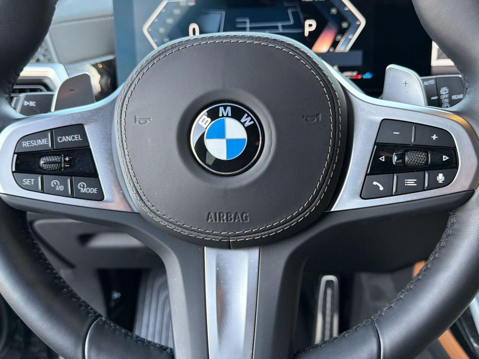 Used 2026 BMW X7 xDrive40i w/ M Sport Package AWD/4WD image 16