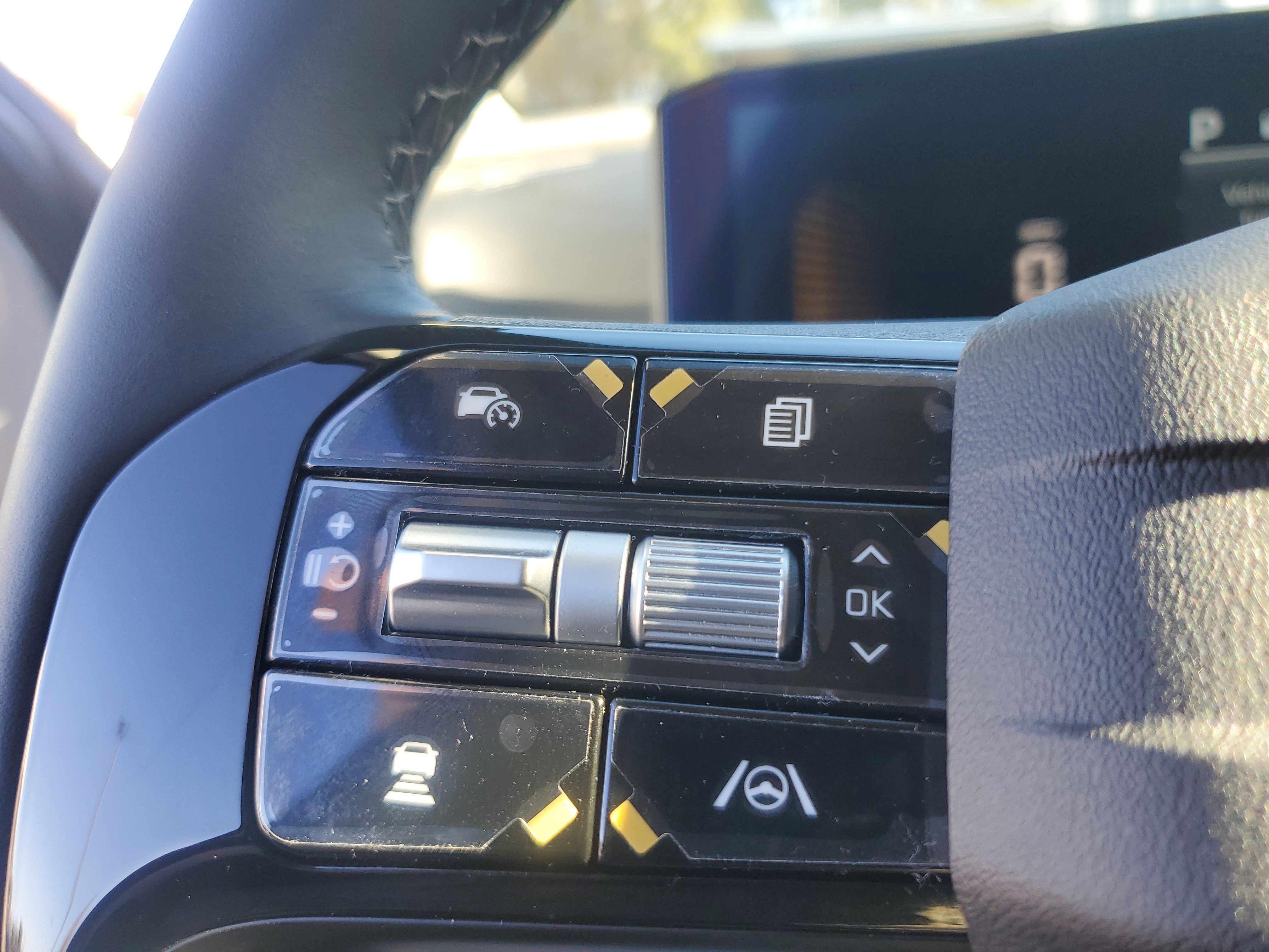 New 2026 Kia Sorento S w/ S Panoramic Sunroof Package FWD image 22