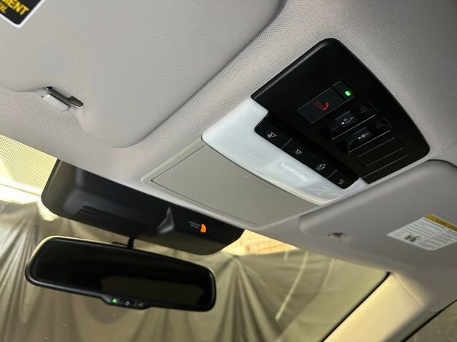 Used 2024 Mitsubishi Outlander SEL AWD/4WD image 32