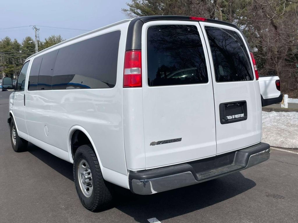 Used 2020 Chevrolet Express 3500 LT w/ LT Preferred Equipment Group image 6