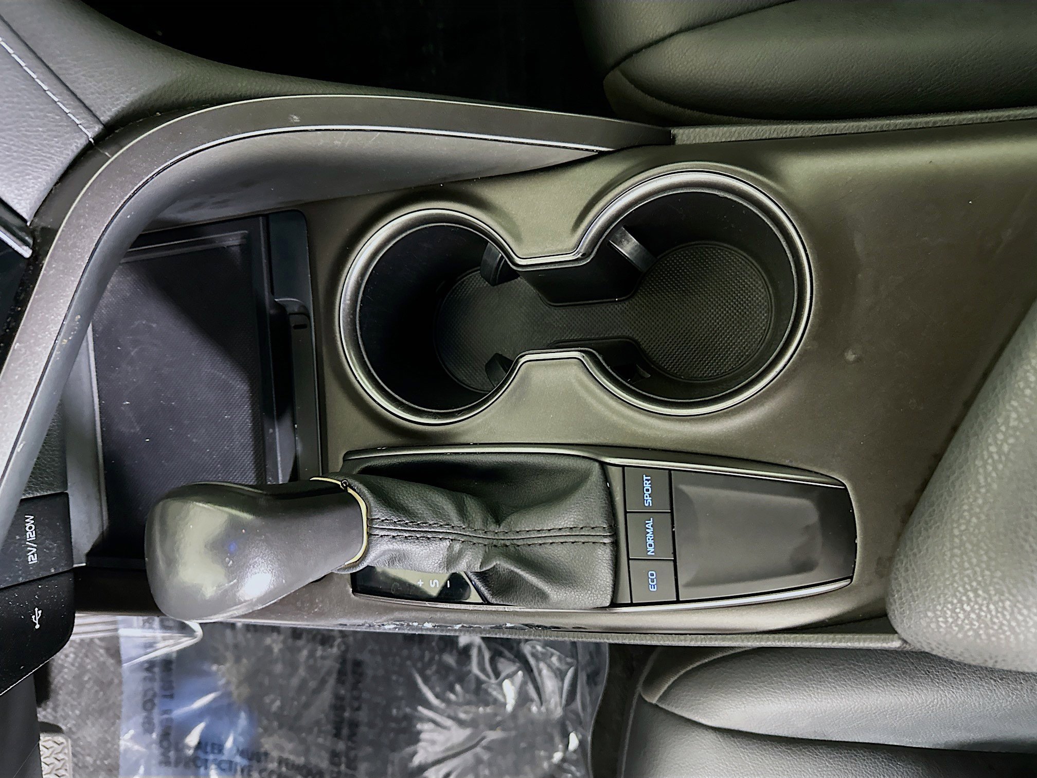 Used 2024 Toyota Camry SE w/ Convenience Package FWD image 24