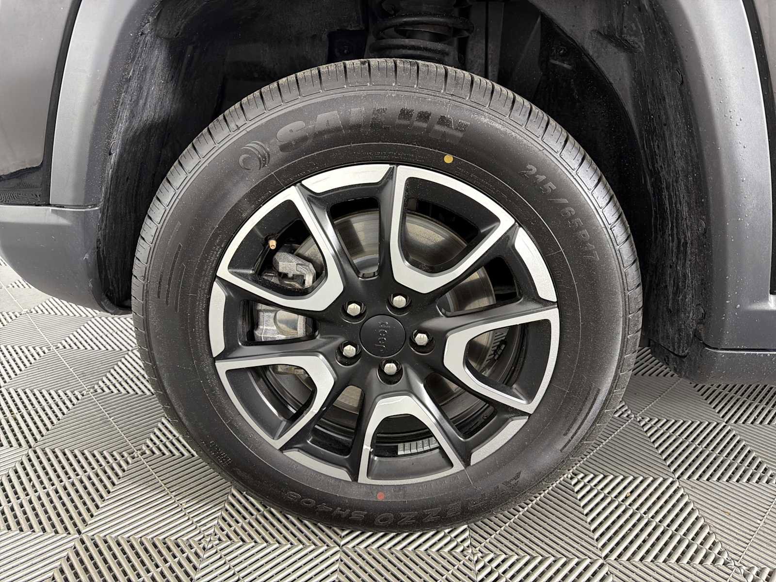 Used 2024 Jeep Compass Trailhawk AWD/4WD image 9