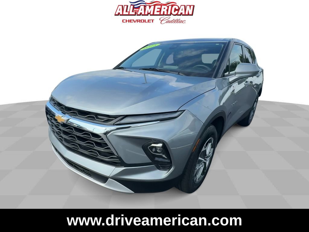 Used 2025 Chevrolet Blazer LT image 4