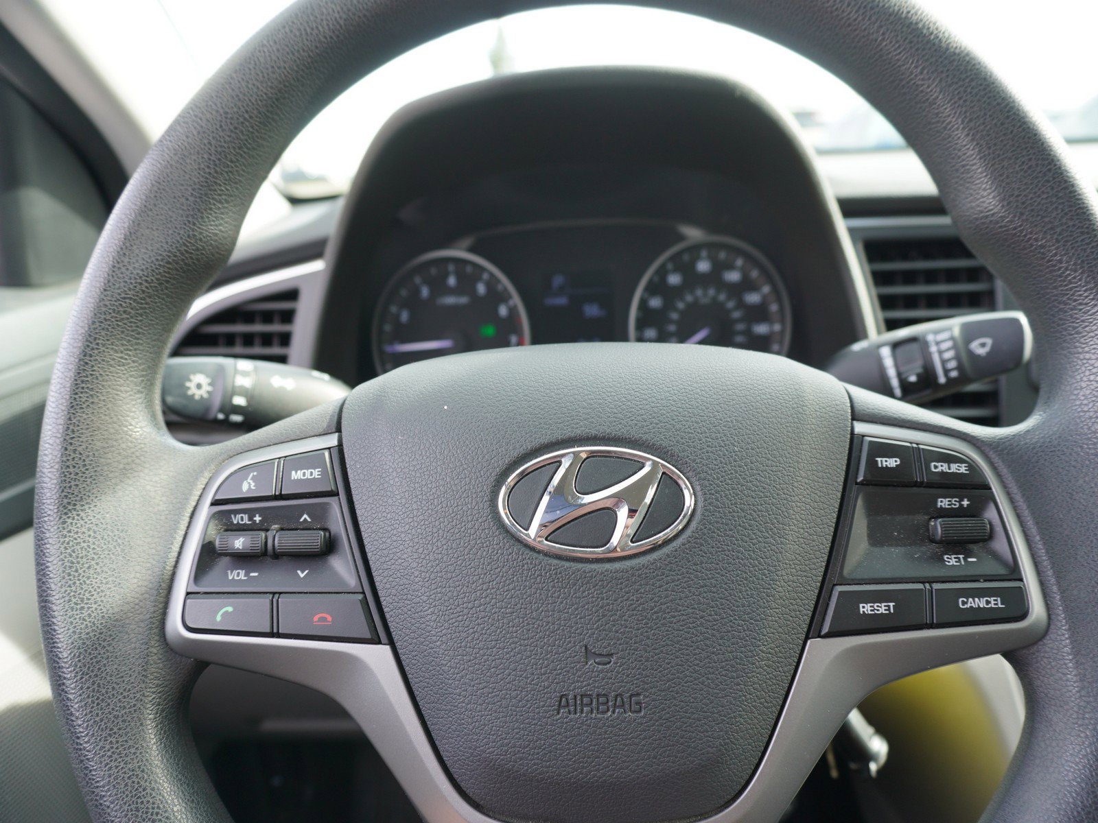 Used 2018 Hyundai Elantra SE image 20