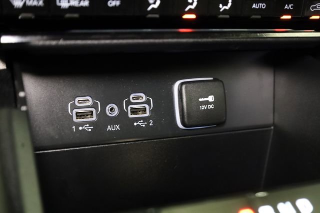 Used 2025 Jeep Grand Cherokee L Limited image 24