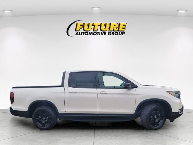 Certified 2025 Honda Ridgeline Black Edition image 3