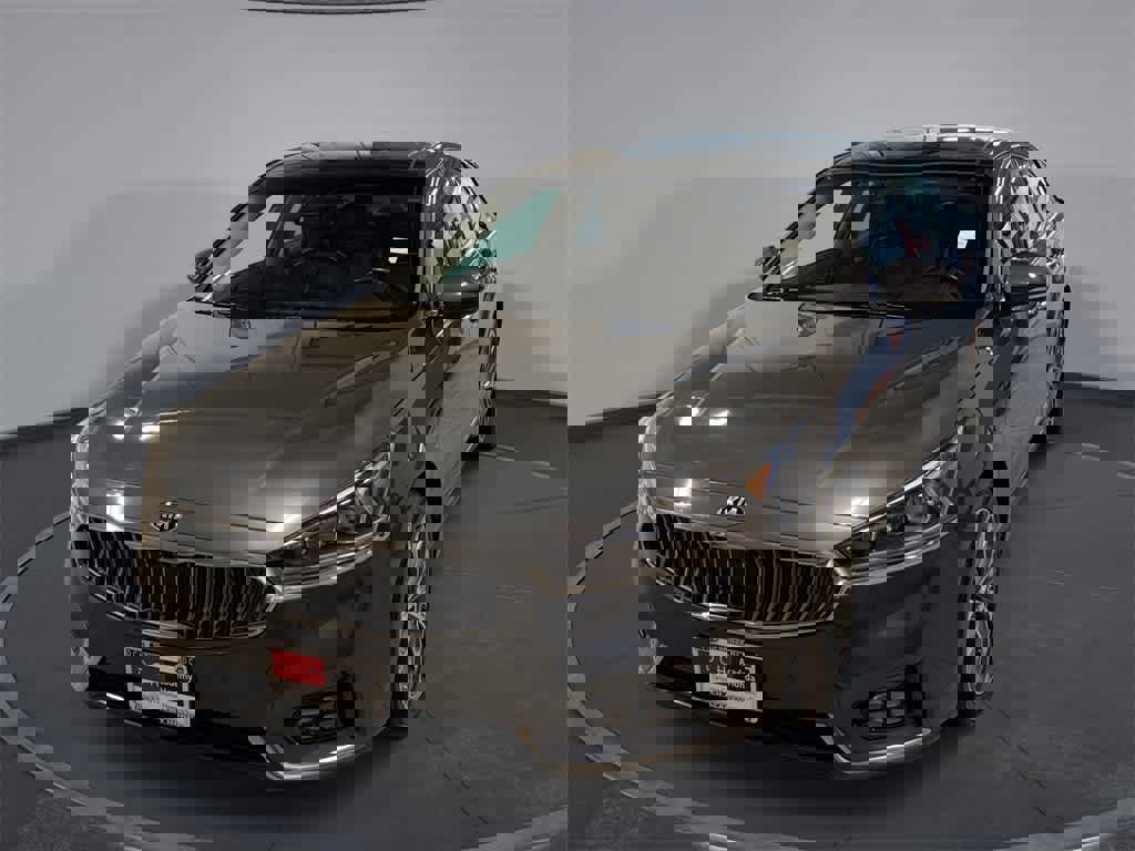 Used 2018 Kia Cadenza Technology