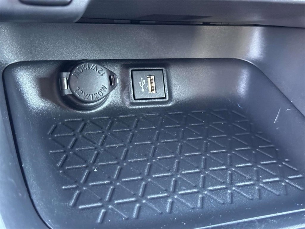 Used 2025 Toyota RAV4 LE image 8