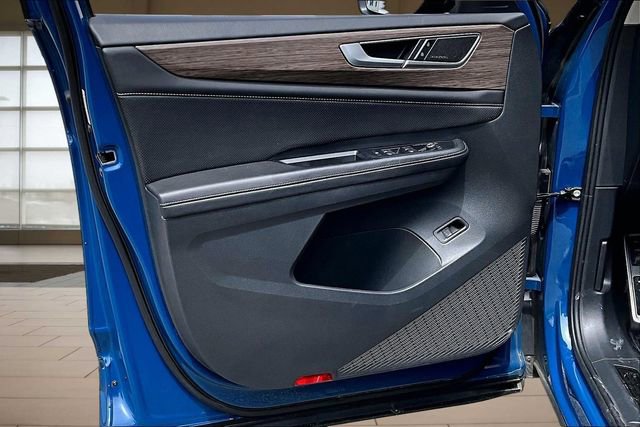 Used 2025 Volkswagen Atlas SEL Premium R-Line AWD/4WD image 23