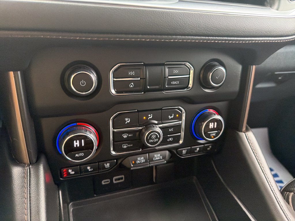 Used 2023 Chevrolet Suburban High Country AWD/4WD image 22