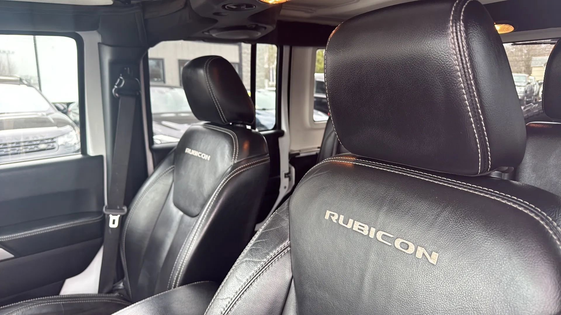 Used 2014 Jeep Wrangler Unlimited Rubicon image 15