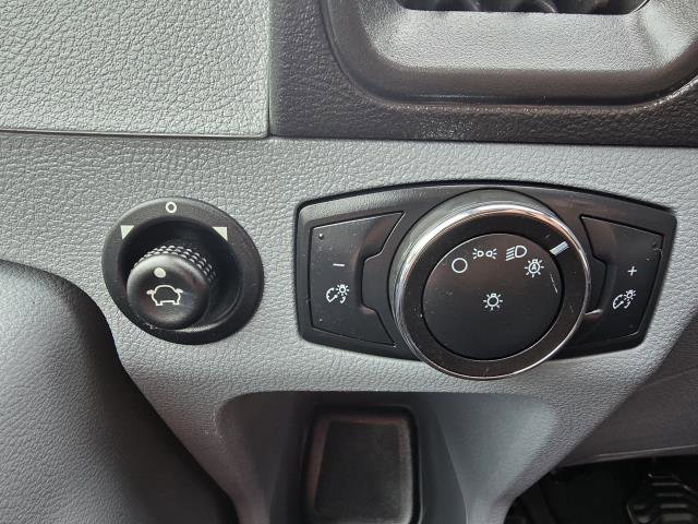 Used 2017 Ford Transit 150 XLT image 13