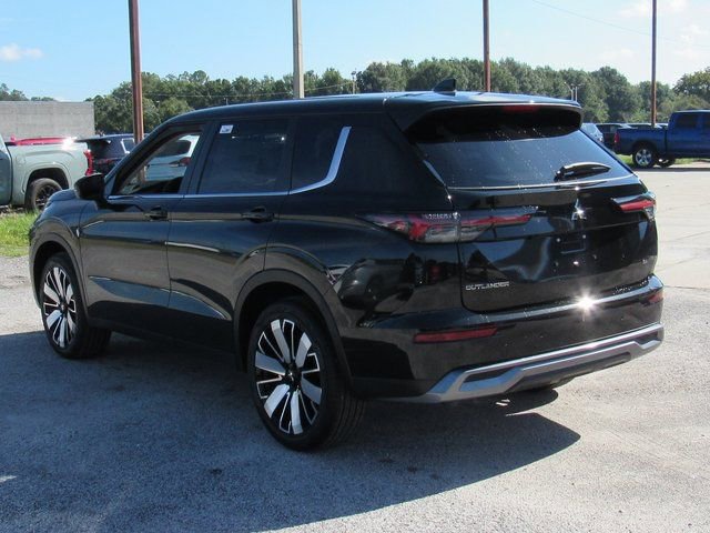New 2025 Mitsubishi Outlander SE image 5