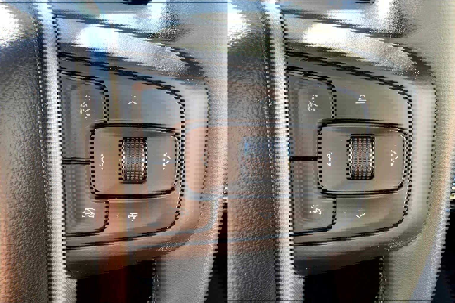 Used 2023 GMC Sierra 1500 Elevation image 21