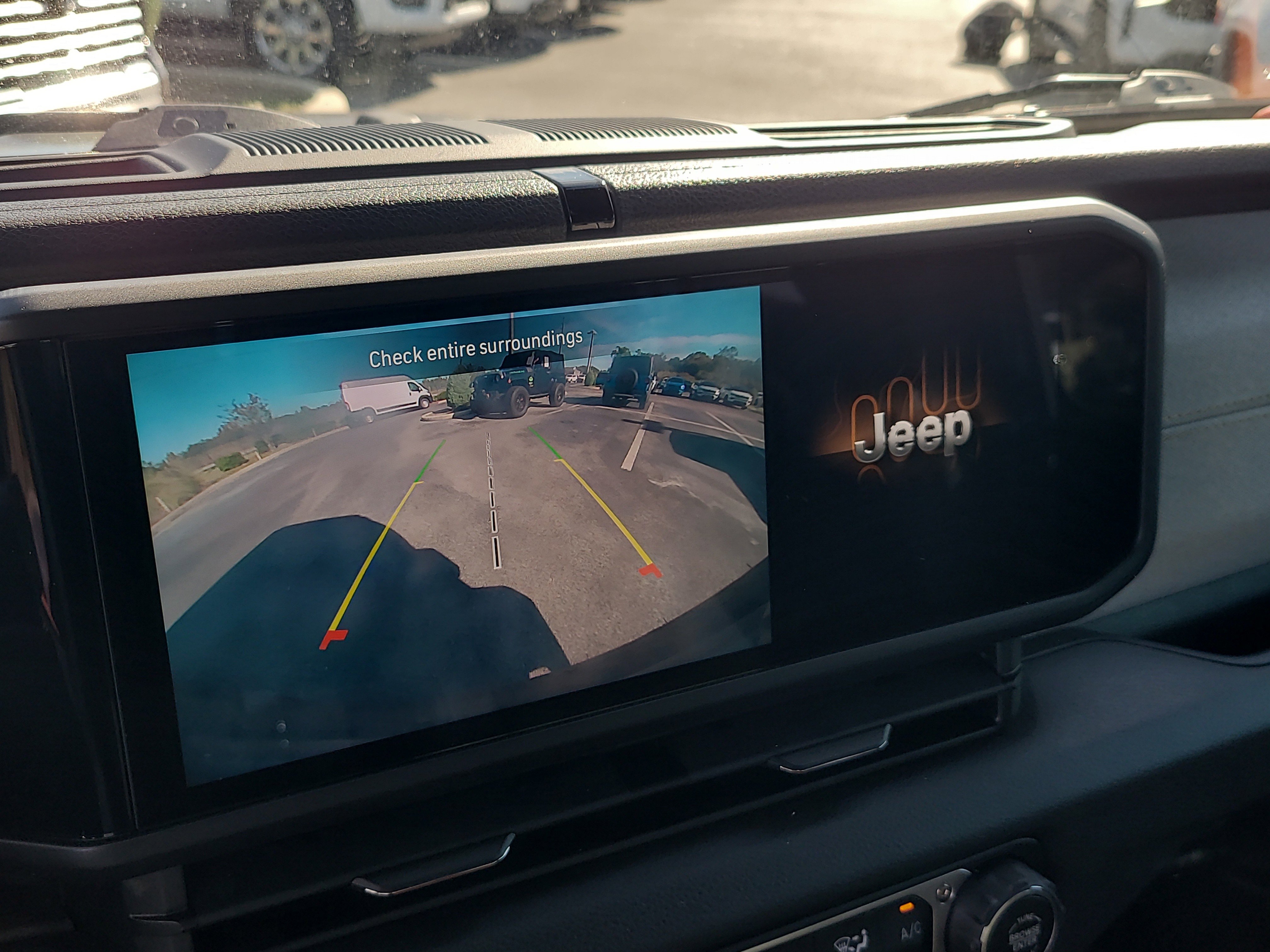 Used 2025 Jeep Wrangler Sport S image 21