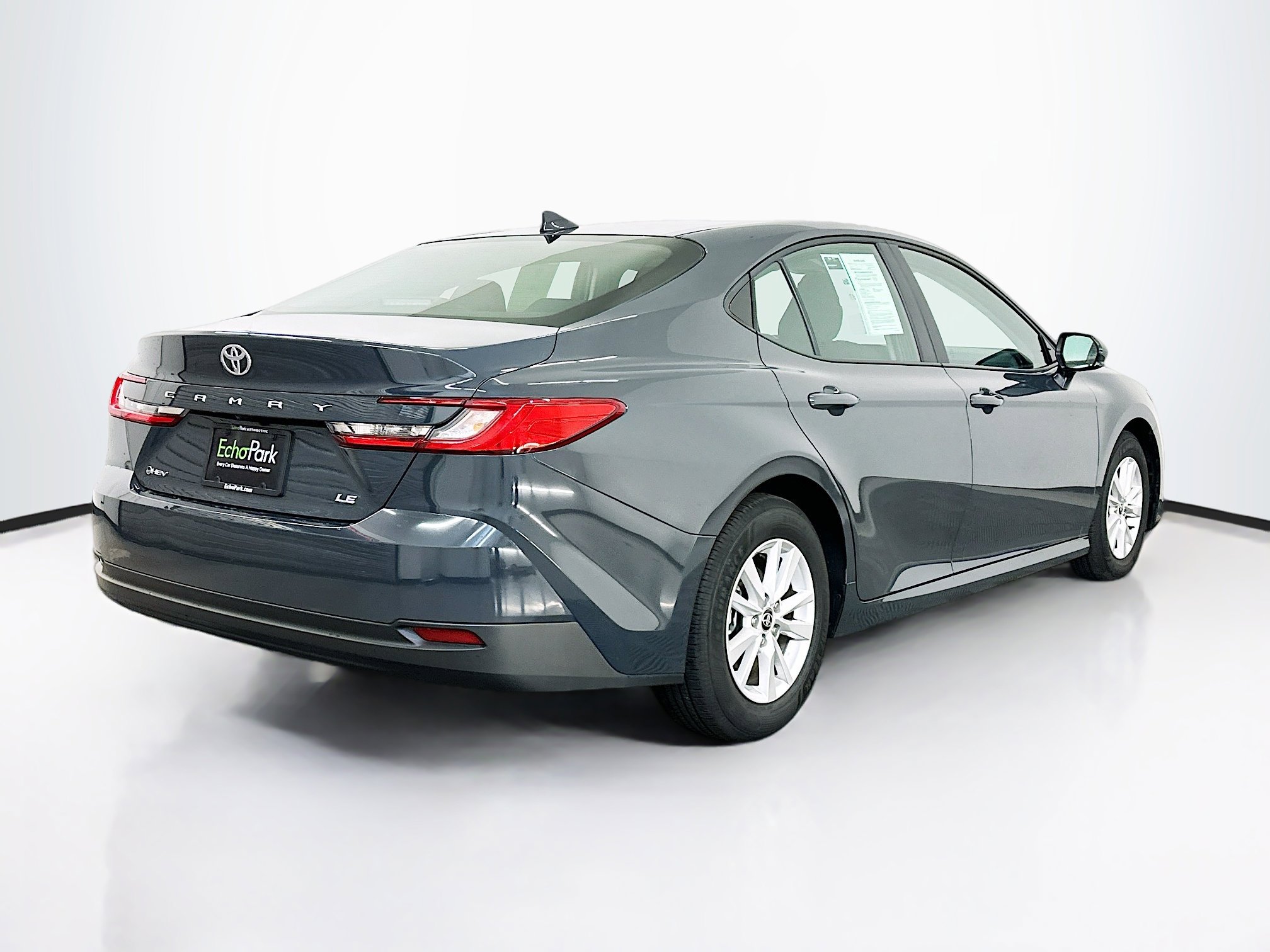 Used 2025 Toyota Camry LE image 9