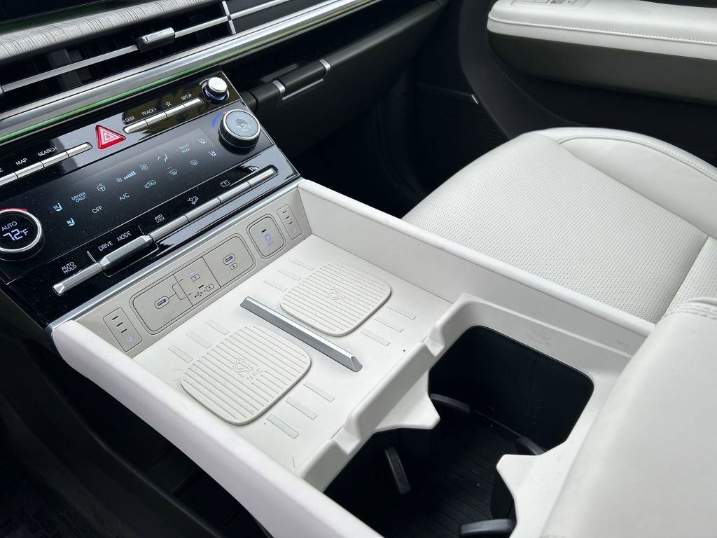 Certified 2025 Hyundai Santa Fe Calligraphy image 19
