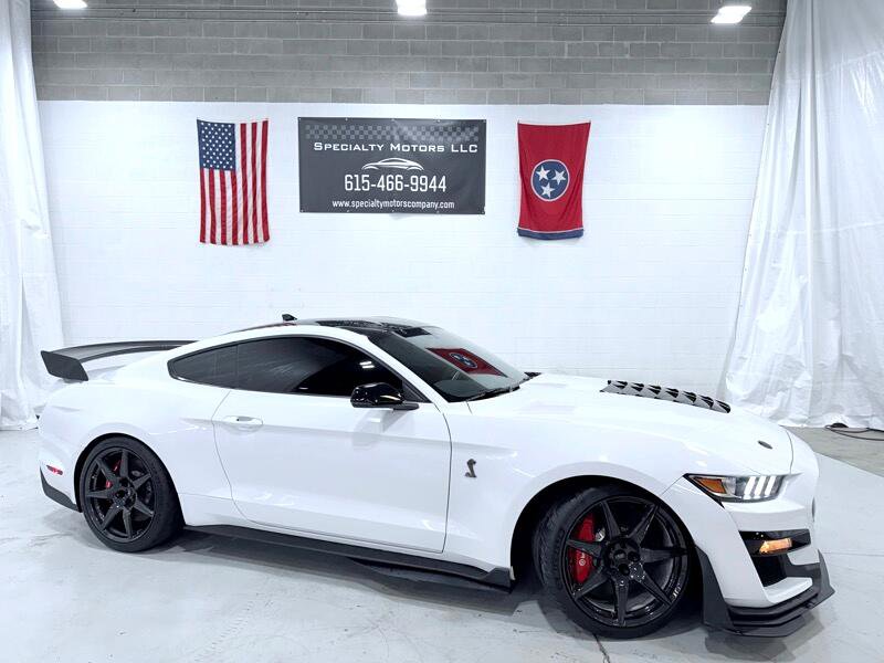 Used 2021 Ford Mustang Shelby GT500 w/ Carbon Fiber Track Pack image 2