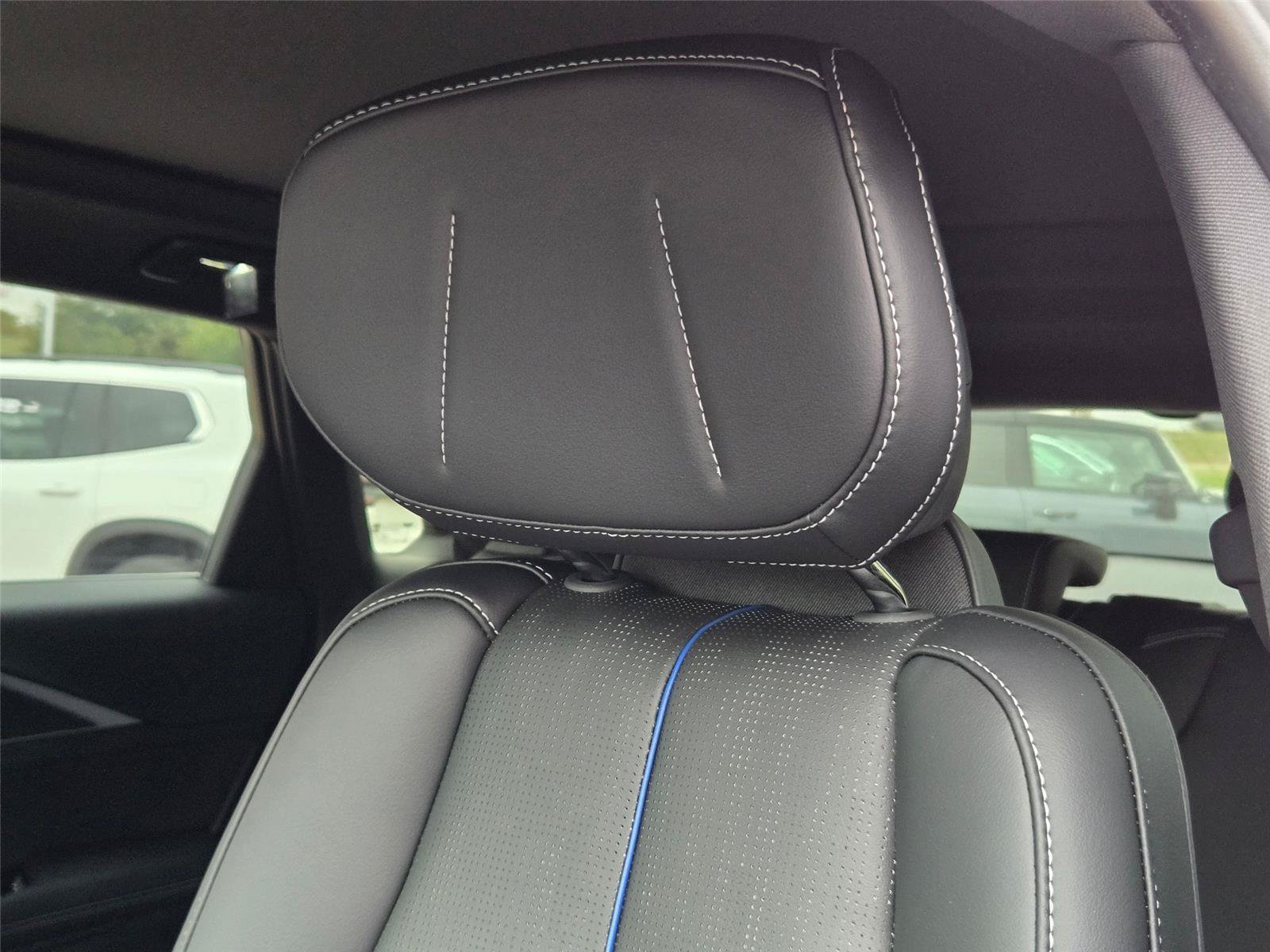 New 2026 Cadillac Lyriq Luxury w/ LPO, Floor Liner Package AWD/4WD image 12