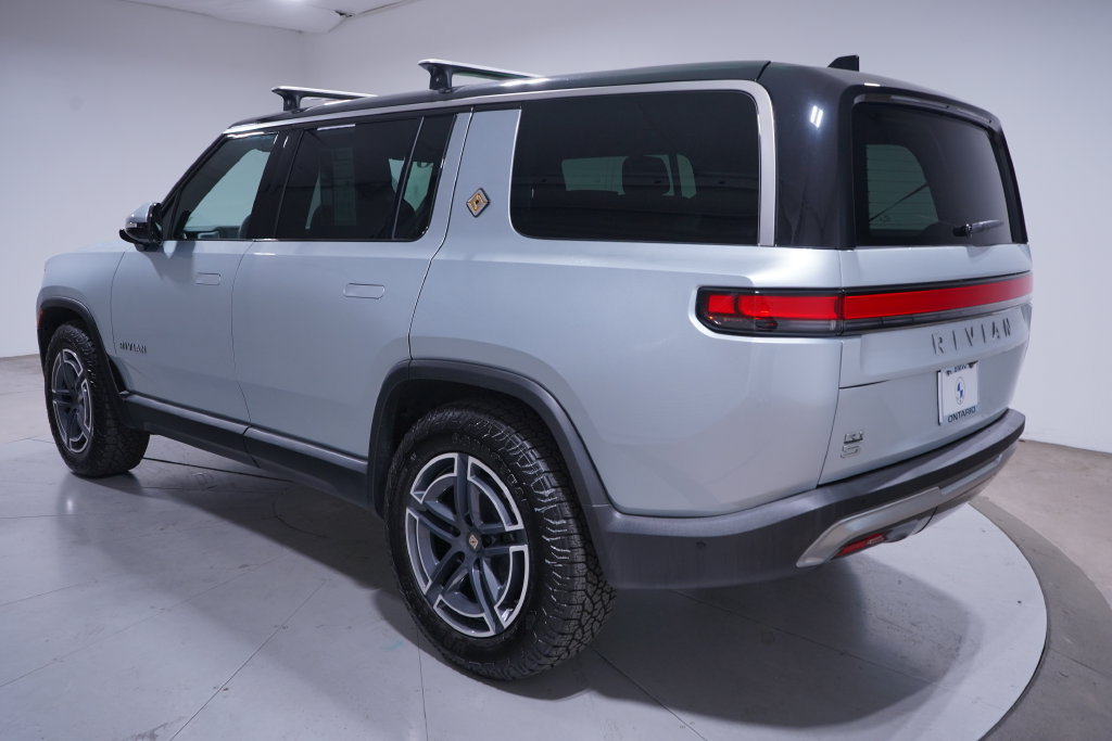 Used 2026 Rivian R1S Adventure Dual AWD/4WD image 3