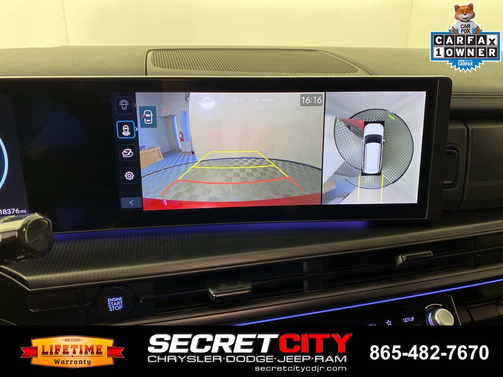 Used 2024 Hyundai Santa Fe Calligraphy AWD/4WD image 22
