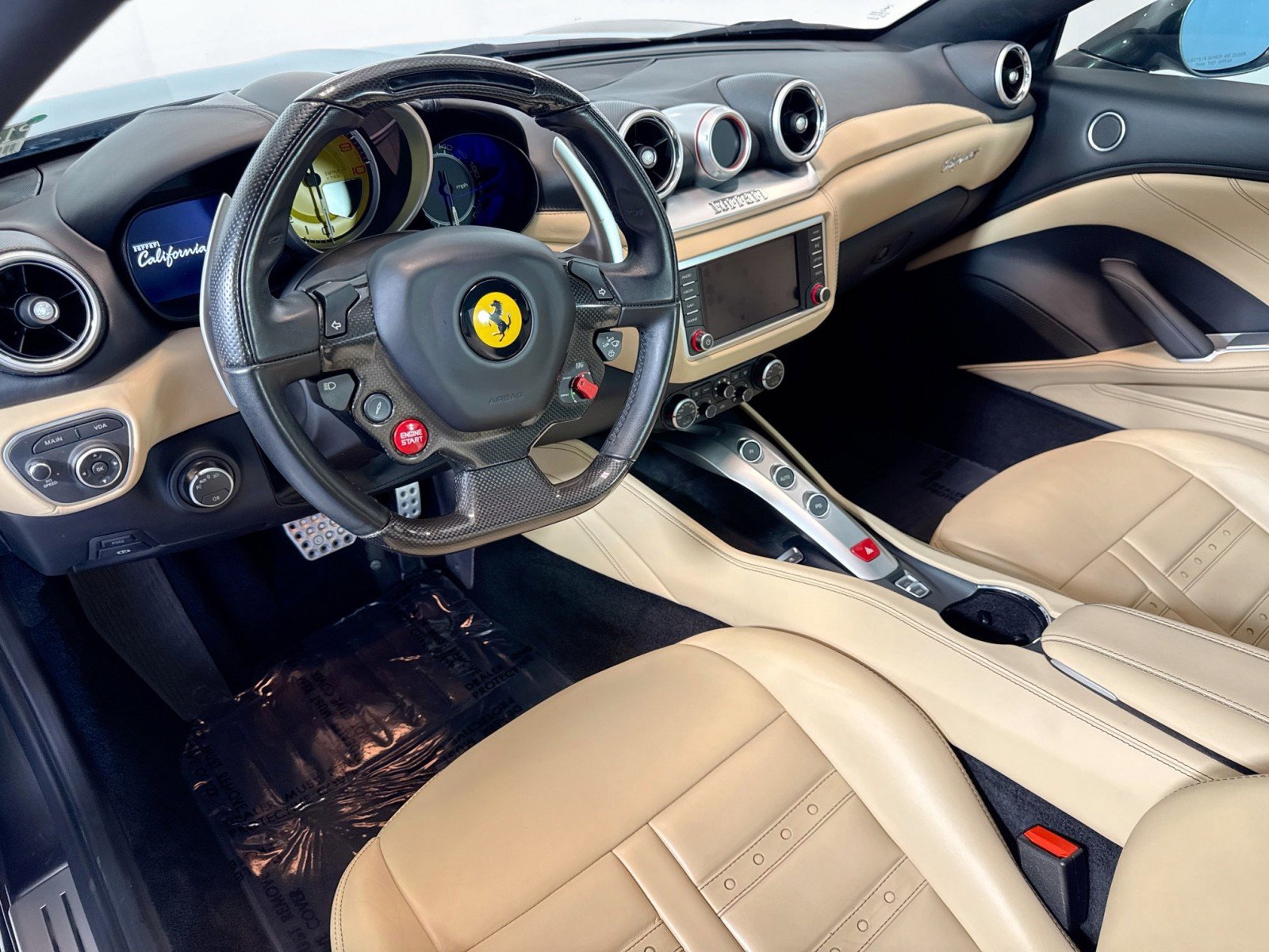 Used 2017 Ferrari California T image 4