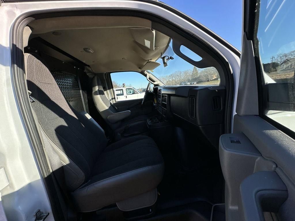 Used 2024 GMC Savana 2500 w/ Driver Convenience Package image 24