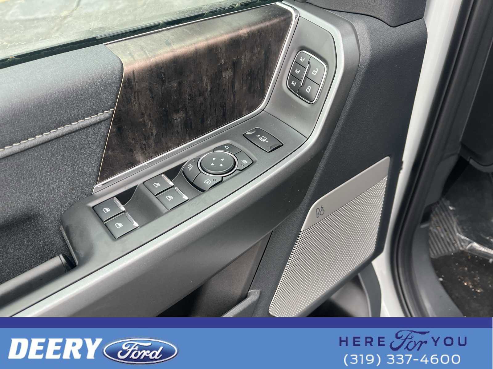 New 2026 Ford F250 Lariat w/ Black Appearance Package image 30