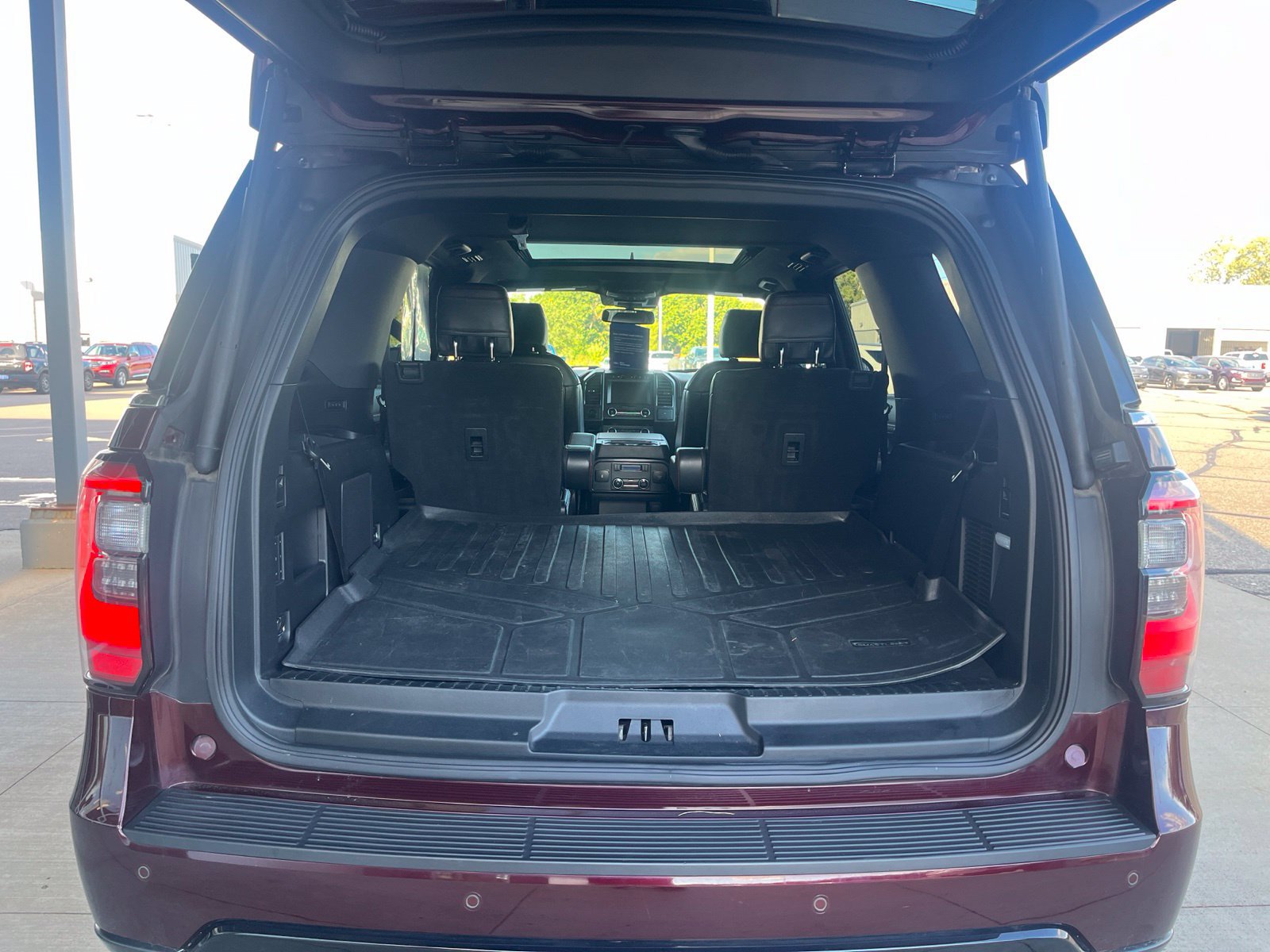 Certified 2020 Ford Expedition Limited w/ Equipment Group 303A AWD/4WD image 15