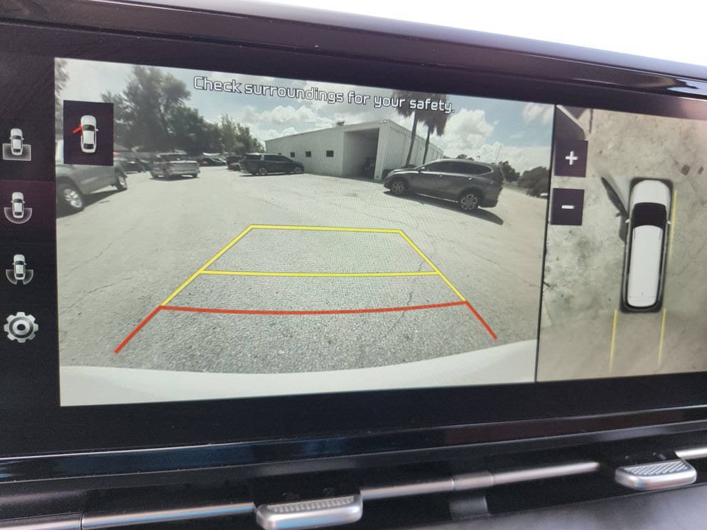 Used 2022 Kia Carnival SX FWD image 23