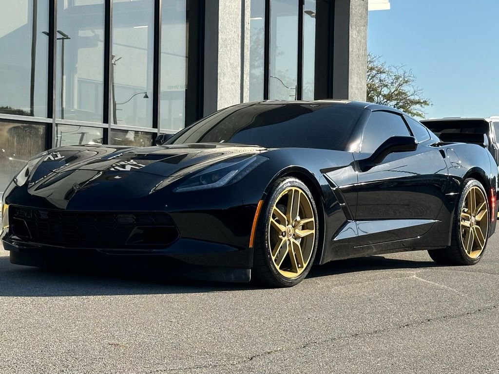 Used 2019 Chevrolet Corvette Stingray Coupe w/ 1LT image 5