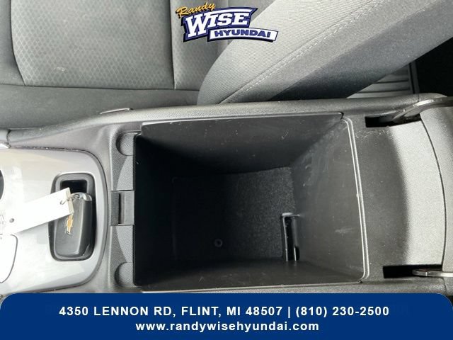 Used 2017 Chevrolet Malibu LT FWD image 27