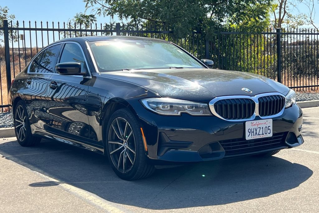 Used 2020 BMW 330i Sedan w/ Convenience Package RWD image 2