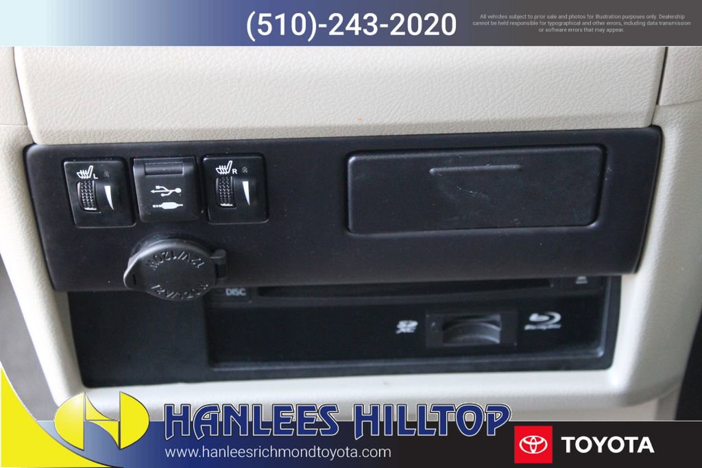 Used 2018 Toyota Sienna XLE Premium w/ Carpet Mat Package FWD image 24