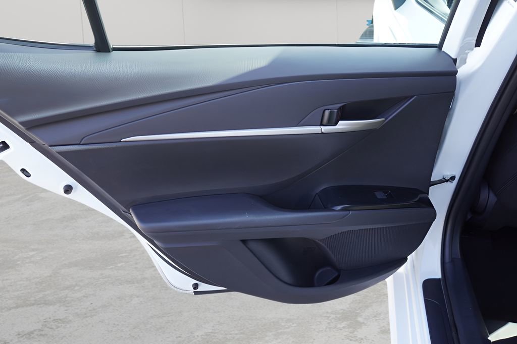 Used 2025 Toyota Camry LE image 10