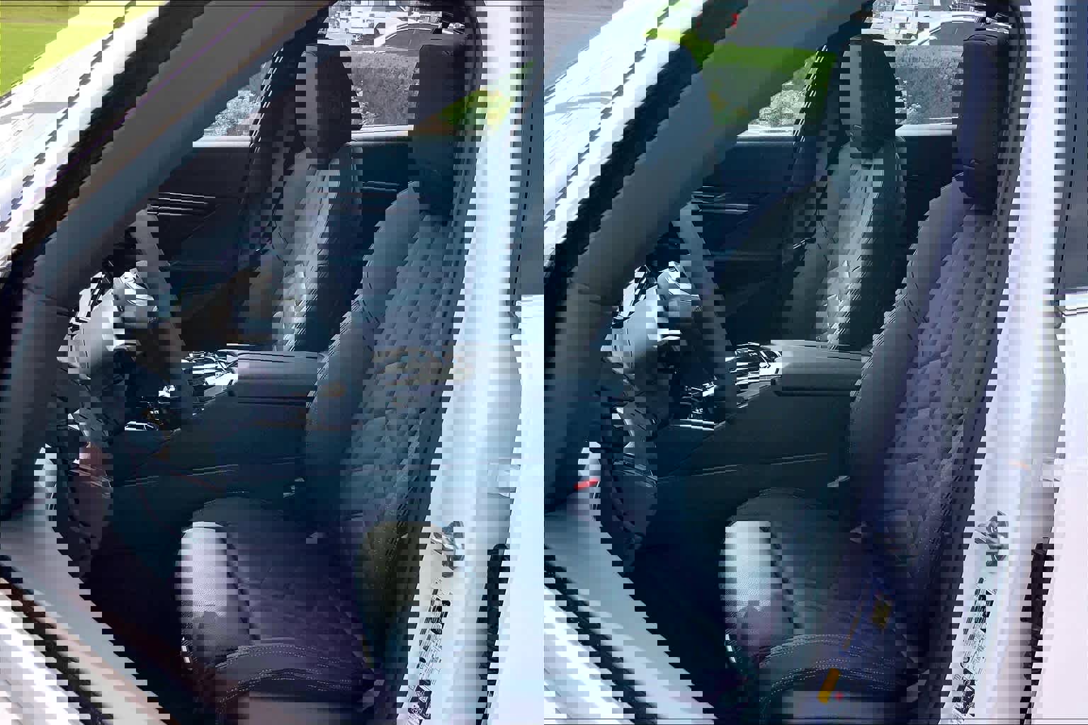 New 2024 BMW i5 eDrive40i w/ Premium Package image 9