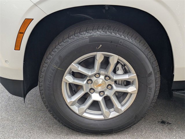 New 2026 Chevrolet Suburban LS image 7