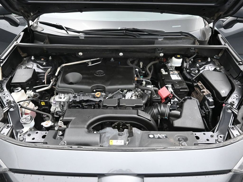 Used 2021 Toyota RAV4 LE w/ Carpet Mat Package (TMS) image 29