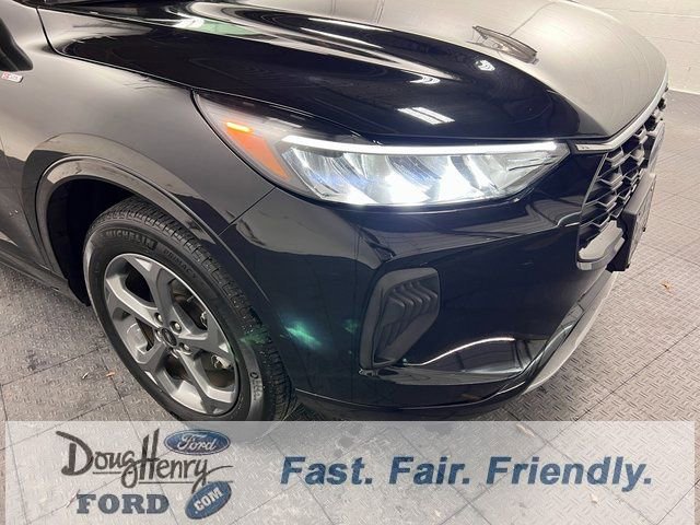 Used 2024 Ford Escape ST-Line image 8