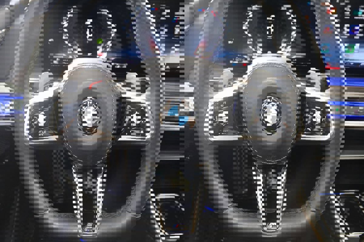 Used 2023 BMW 740i w/ Parking Assistance Package image 50