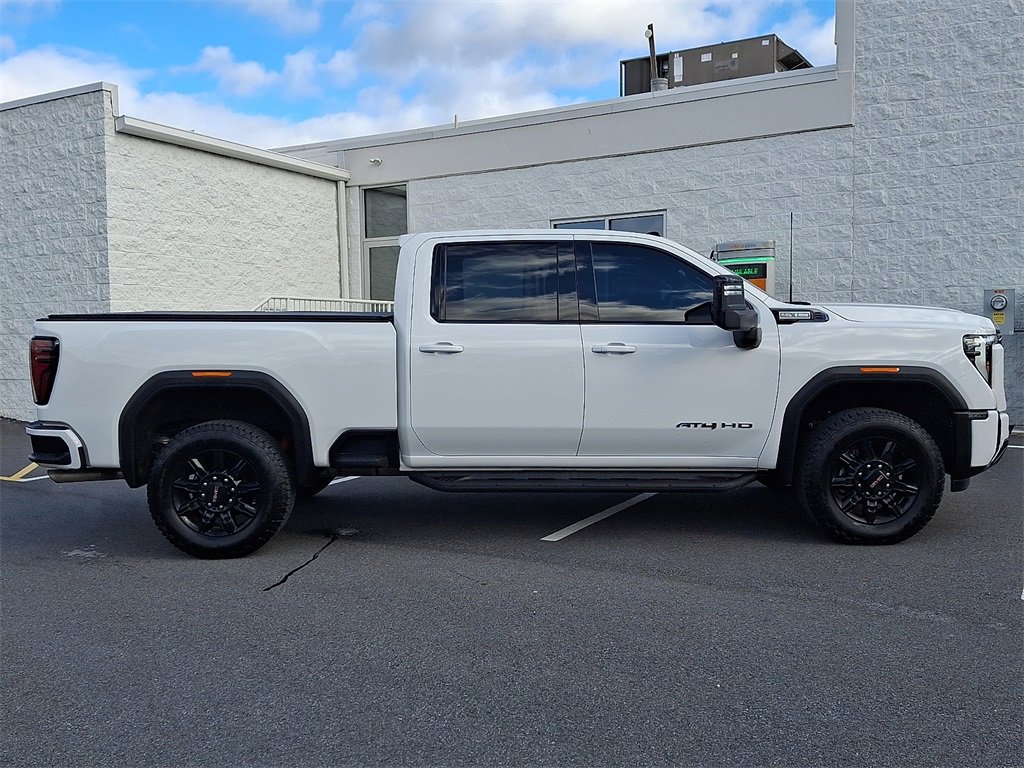 Used 2025 GMC Sierra 2500 AT4 w/ AT4 Preferred Package image 7