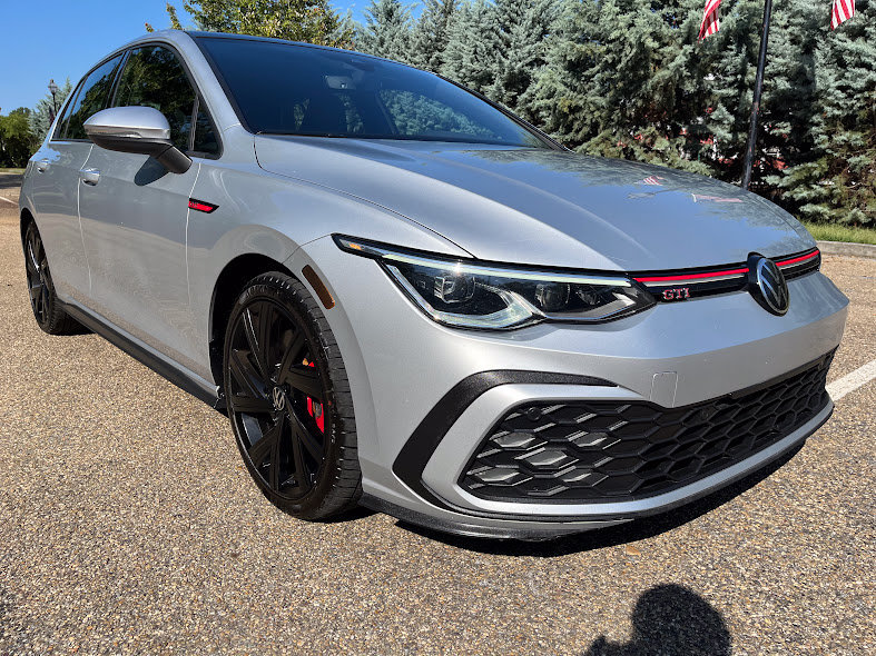 Used 2022 Volkswagen GTI SE FWD image 35