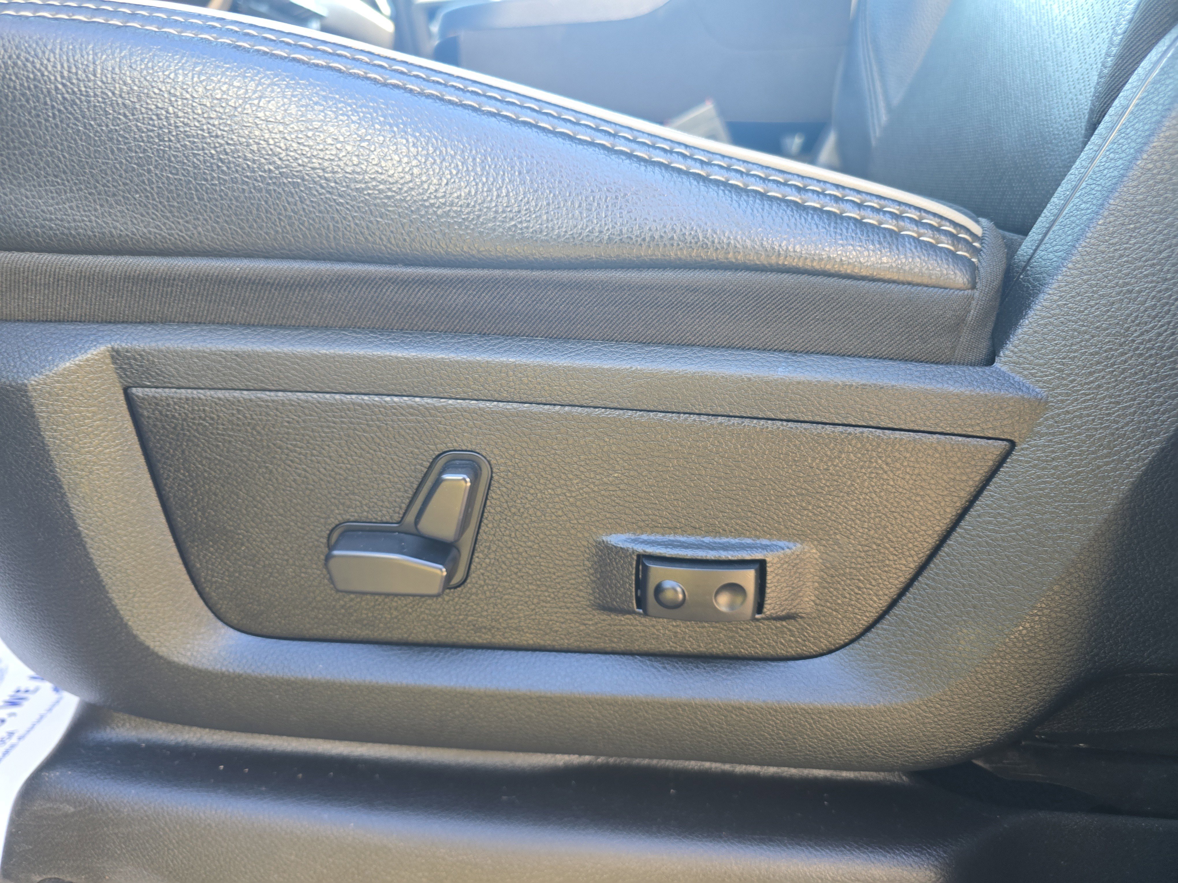 Used 2024 RAM 2500 Laramie image 13