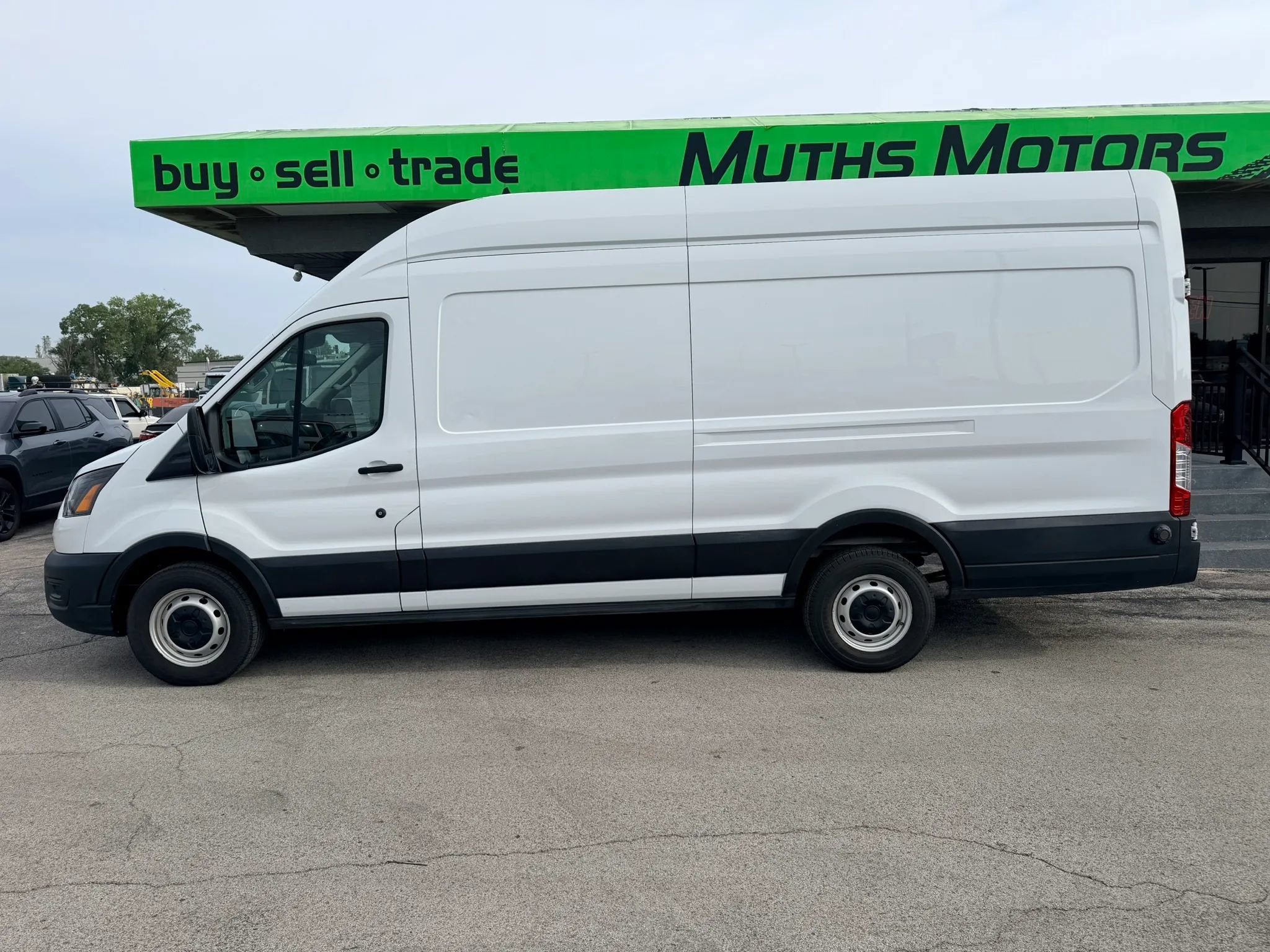 Used 2020 Ford Transit 250 148 High Roof Extended RWD image 5