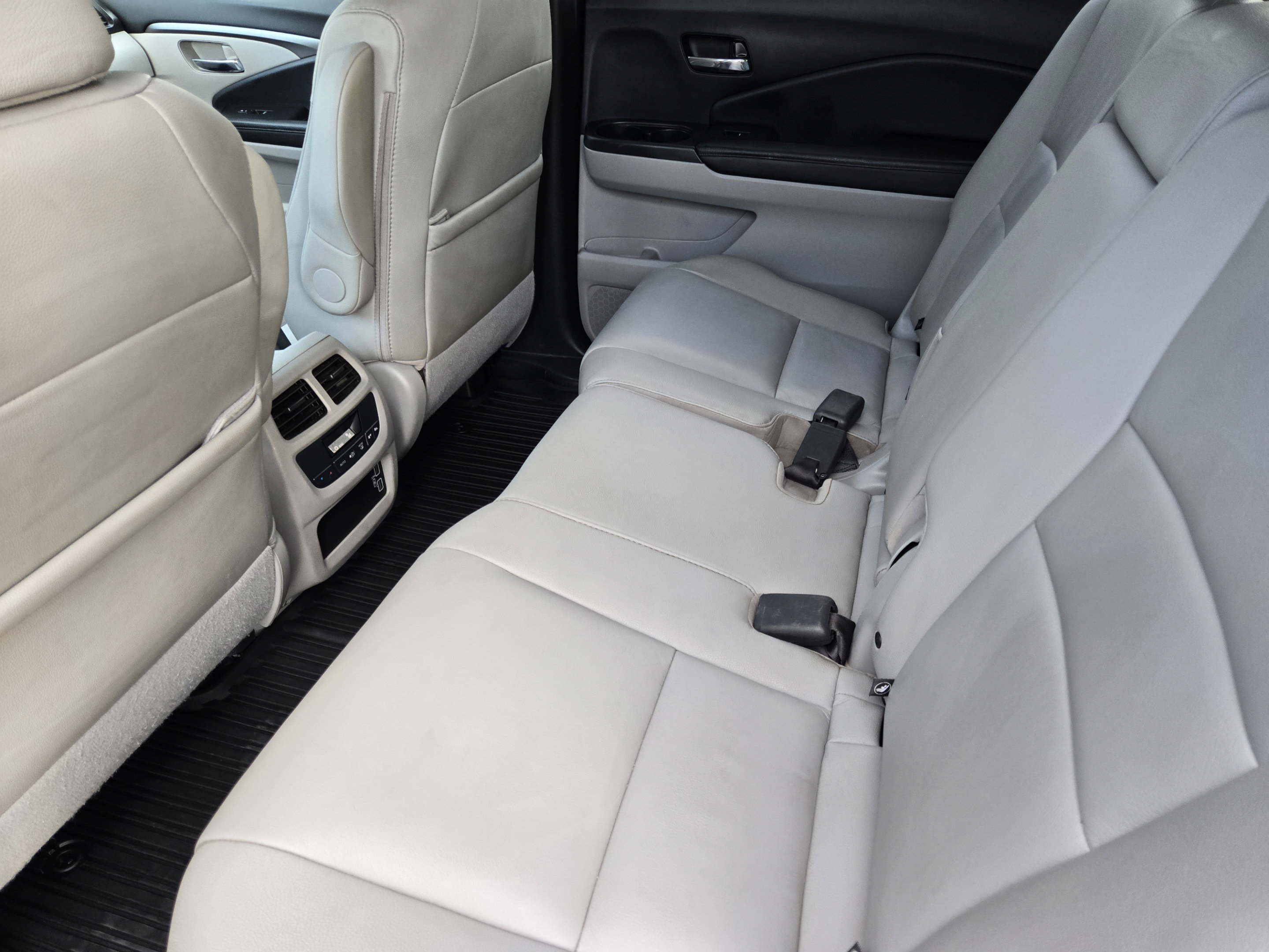 Used 2019 Honda Pilot EX-L image 27