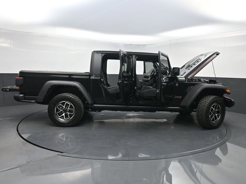 Used 2024 Jeep Gladiator Rubicon image 37