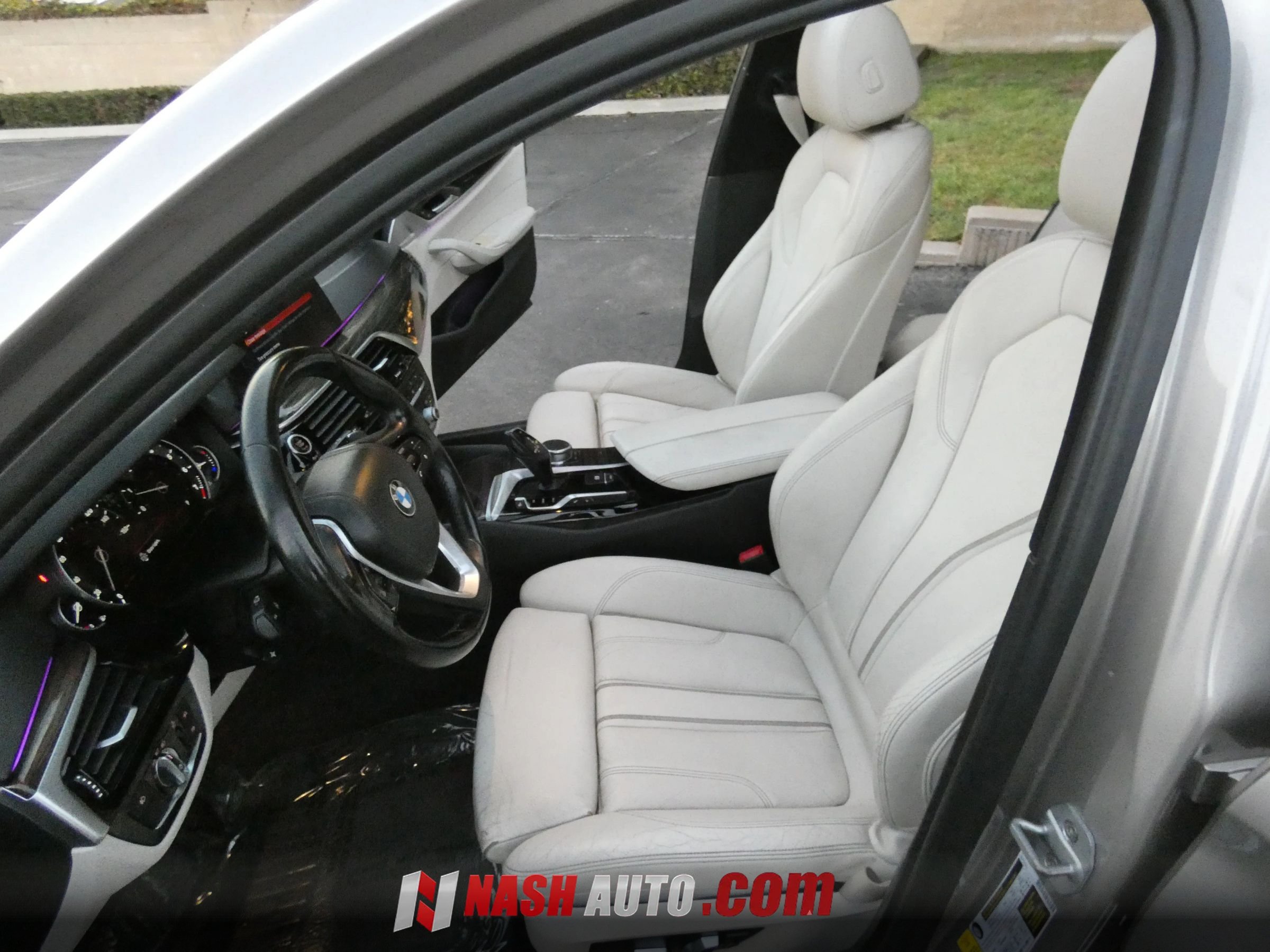 Used 2018 BMW 540i RWD image 45