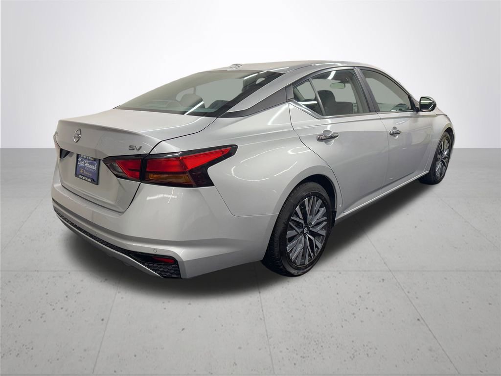 Used 2024 Nissan Altima 2.5 SV image 7